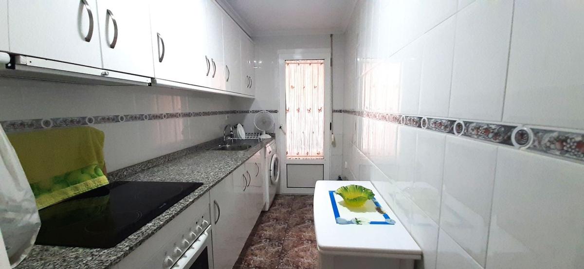 Sale of apartment in Piso en Avenida de Cervantes, Zona Pueblo, Guardamar del Segura, Guardamar del Segura
photo 4