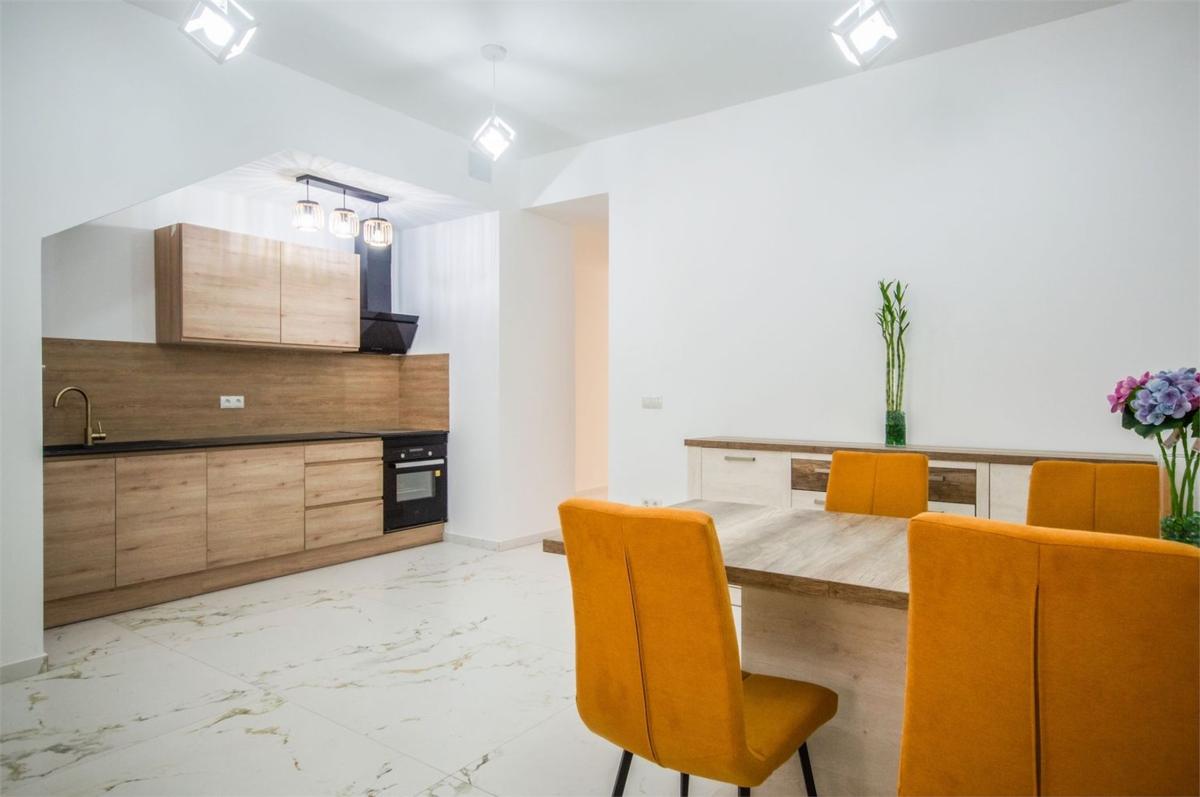 Venta de piso en Piso en Calle del Capità Baltasar Tristany, Reina Victoria-Miguel Hernández, Elche / Elx, Elche / Elx
photo 1