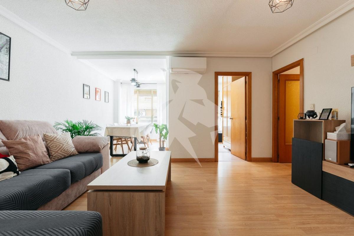 Продажа квартиры на Piso en Calle Antonio Machado, Pont Nou-Corazón de Jesús, Elche / Elx, Эльче / Эльх
 photo 2