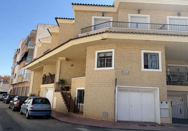 Chalet adosado en Calle Jose Perez Ruiz, Callosa de Segura thumbnail 2