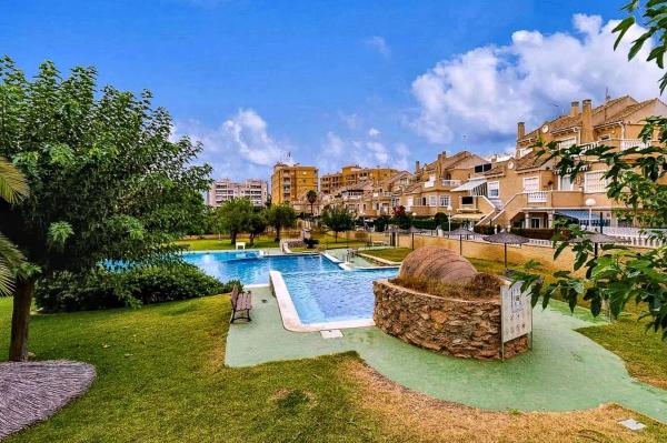 Sale of flat in Piso en Calle Perseo, 8, Torreblanca, Torrevieja, Torrevieja
photo 1