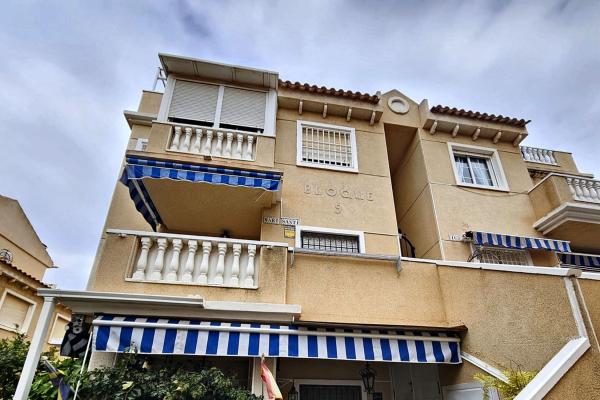 Sale of flat in Piso en Calle Perseo, 8, Torreblanca, Torrevieja, Torrevieja
thumbnail 2
