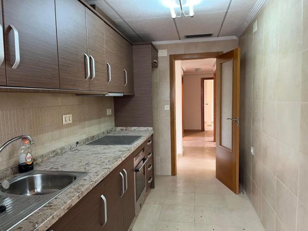 Продажа квартиры на Piso en Avenida Constitución, 39, Algorfa, Алгорфа
thumbnail 3