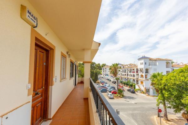 Sale of flat in Piso en Avenida de las Brisas, Villamartín, Orihuela, Orihuela
photo 1