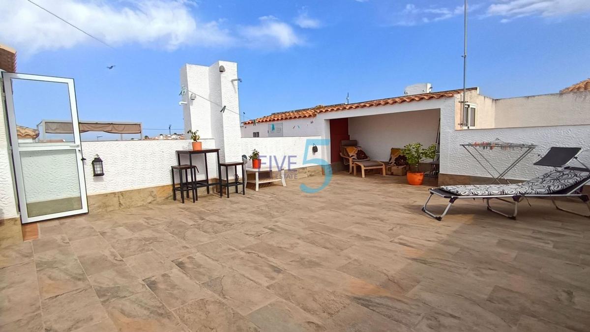 Sprzedaż mieszkania w Piso en Desamparados-Hurchillo-Torremendo, Orihuela, Orihuela
photo 1