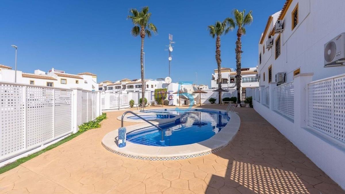 Sprzedaż mieszkania w Piso en Desamparados-Hurchillo-Torremendo, Orihuela, Orihuela
photo 4