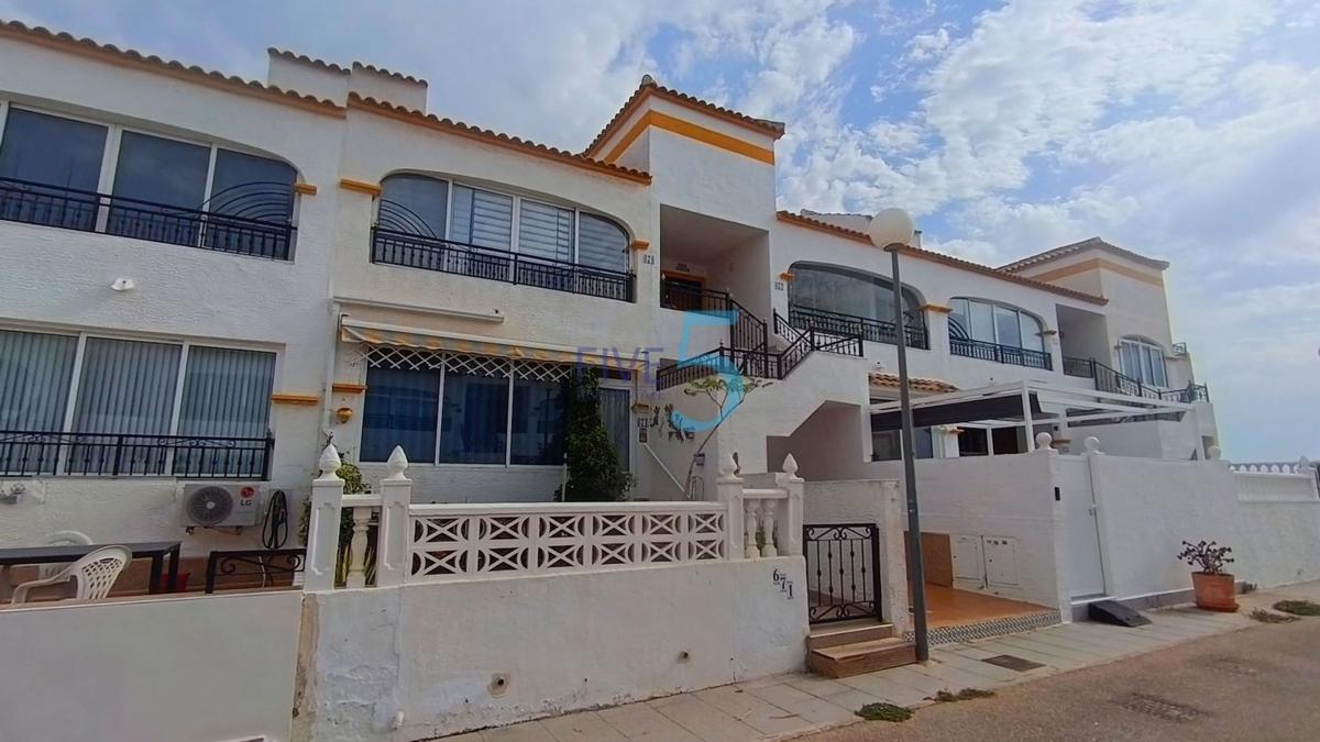 Sprzedaż mieszkania w Piso en Desamparados-Hurchillo-Torremendo, Orihuela, Orihuela
photo 5