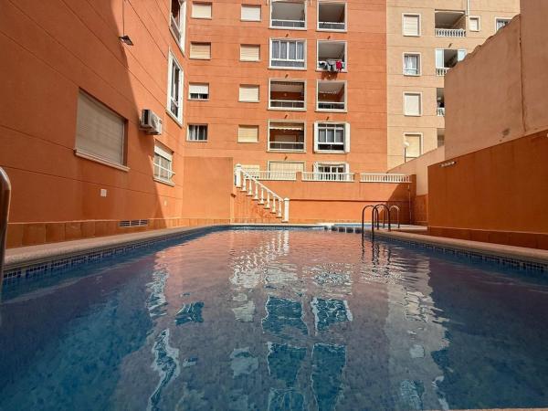 Sale of flat in Piso en Calle San Pascual, 277, Avenida Habaneras - Curva de Palangre, Torrevieja, Torrevieja
photo 1