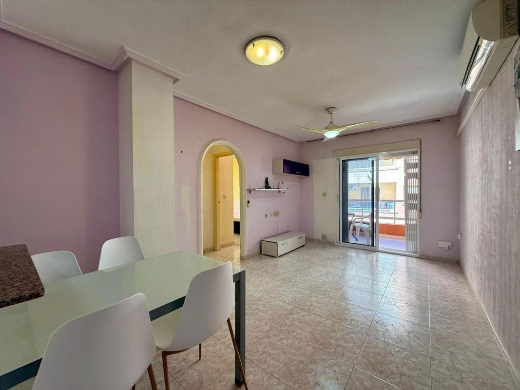 Venta de piso en Piso en Calle San Pascual, 277, Avenida Habaneras - Curva de Palangre, Torrevieja, Torrevieja
 photo 3