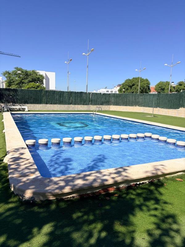 Venta de piso en Piso en Avenida de la Mujer, 1, Dolores, Dolores
photo 1