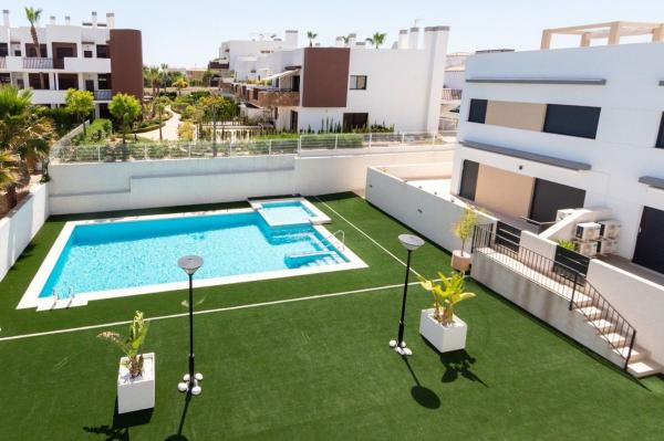 Sale of flat in Orihuela Costa, Orihuela
thumbnail 2