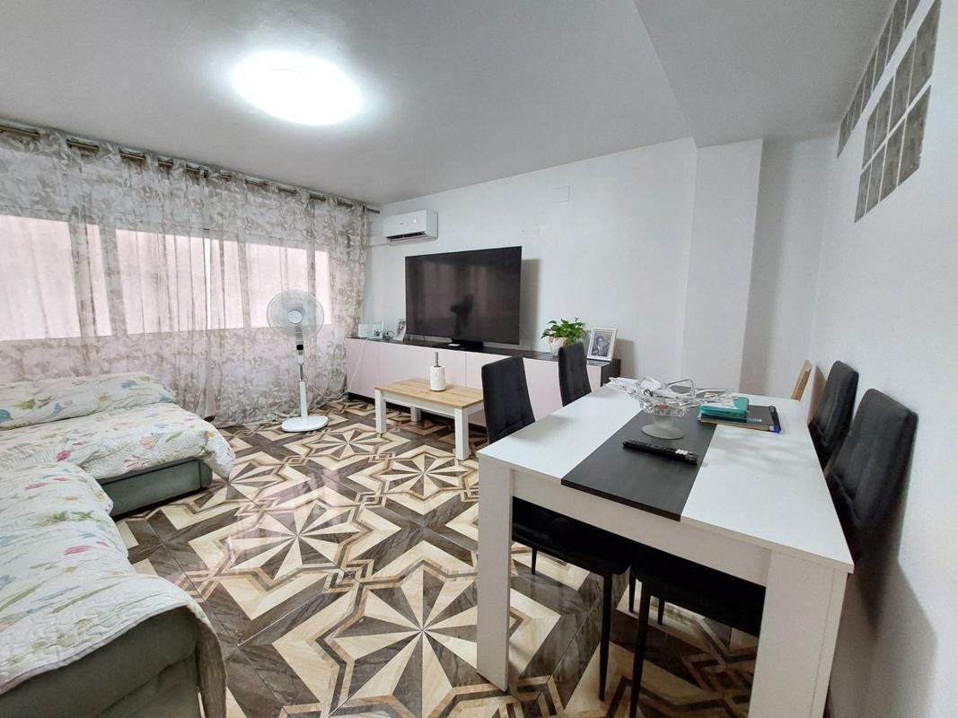 Venta de piso en Piso en Carolinas Bajas, Alicante / Alacant, Alicante / Alacant
photo 1