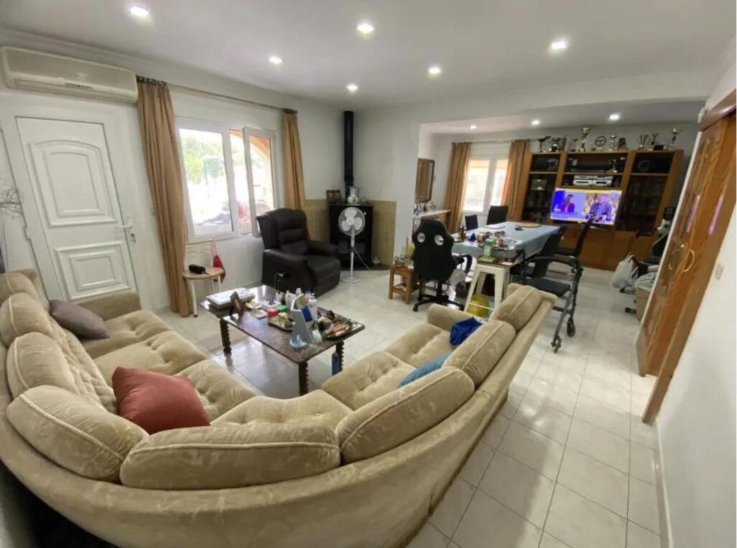 Properties for sale and rent in Spain photo 3