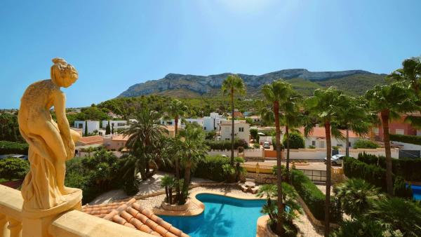 Частный шале на продаже в Casa o chalet en El Montgó, Denia, Дения thumbnail 2