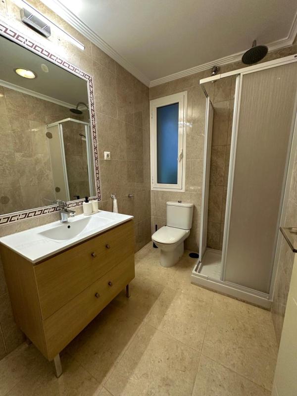 Venta de piso en Piso en Calle de Martínez de Velasco, 8, Carolinas Bajas, Alicante / Alacant, Alicante / Alacant
photo 1