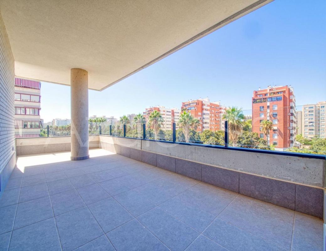 Venta de piso en Piso en Avenida Esportista Miriam Blasco, La Albufereta, Alicante / Alacant, Alicante / Alacant
 photo 2