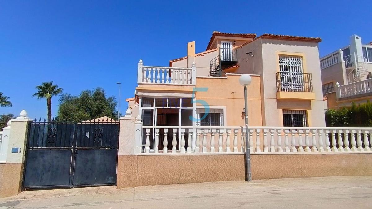 Venta de chalet independiente en Casa o chalet en Algorfa, Algorfa
photo 5