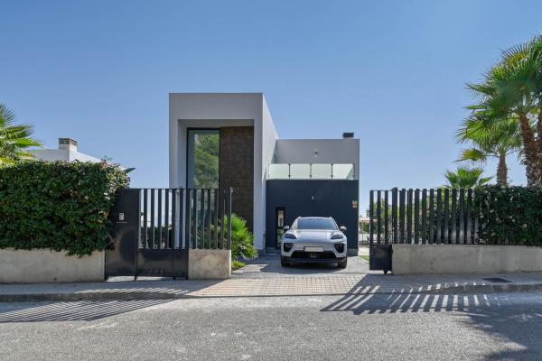Casa o chalet independiente en Pau Numero 1, 34, Casco urbano, Polop photo 1