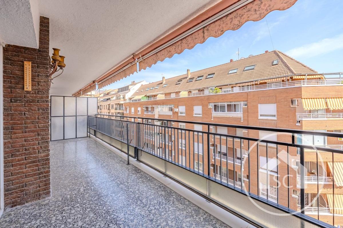 Venta de piso en Piso en Plaza de Toros - Avenida Chapí - Trinquete, Elda, Elda
 photo 4