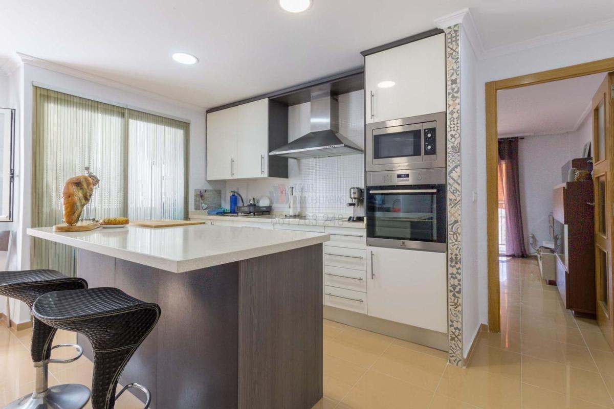Venta de piso en Piso en Calle de Gongora, 28, Carolinas Altas, Alicante / Alacant, Alicante / Alacant
 photo 4