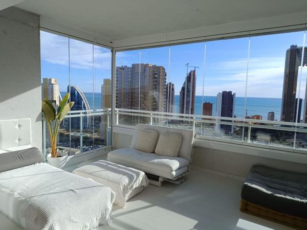 Продажа квартиры на Piso en Calle Presidente Adolfo Suárez, Pueblo Poniente, Benidorm, Бенидорм
thumbnail 2