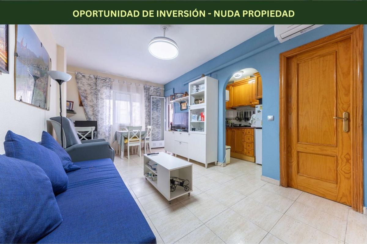 Venta de piso en Piso en Hermanos Bazan, Las Viñas, Guardamar del Segura, Guardamar del Segura
photo 1