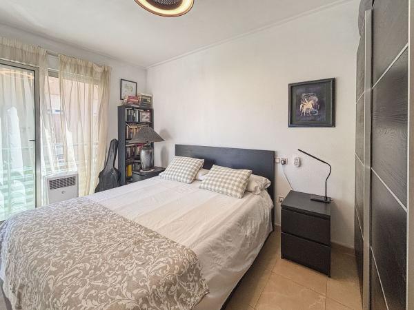 Venta de piso en Piso en Calle Campoamor, Puerto Deportivo, Torrevieja, Torrevieja
 photo 2