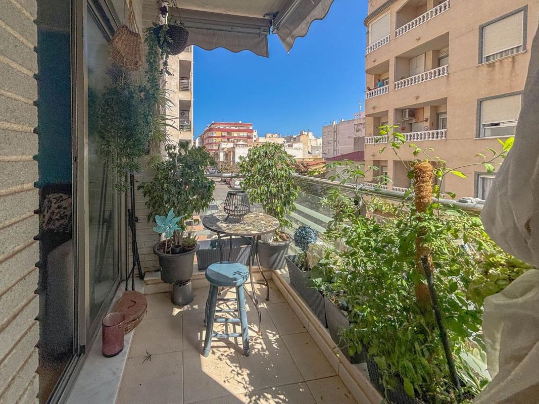 Sprzedaż mieszkania w Piso en Calle Campoamor, Puerto Deportivo, Torrevieja, Torrevieja
photo 3