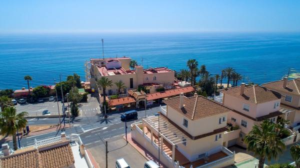Частный шале на продаже в  Casa o chalet en Calle Lebeche, Miramar - Torre del Moro, Torrevieja, Торревьеха photo 2