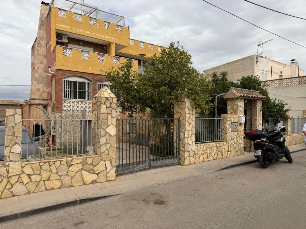 Properties for sale and rent in Spain photo 4