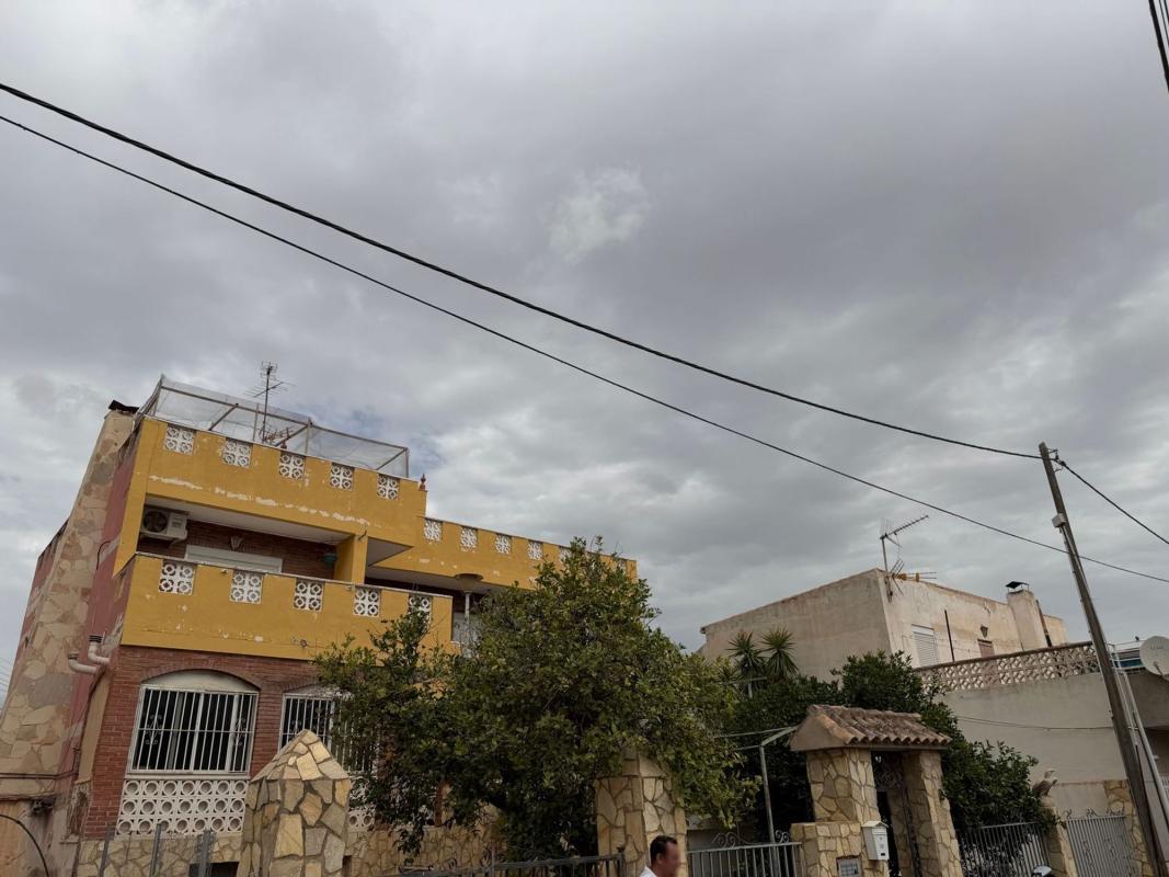 Properties for sale and rent in Spain photo 5