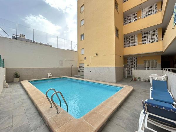 Venta de piso en Piso en Avenida Habaneras - Curva de Palangre, Torrevieja, Torrevieja
photo 1