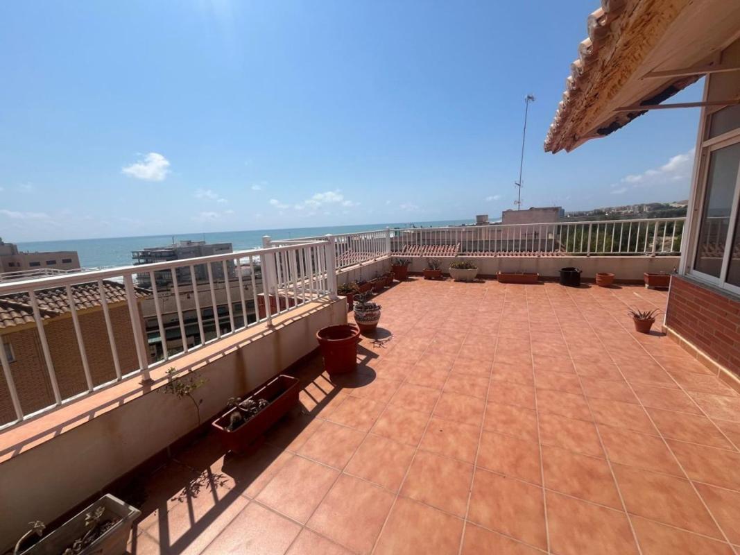 Продажа дуплекса на Dúplex en Avenida de Cervantes, Guardamar Playa, Guardamar del Segura, Гуардамар-дель-Сегура photo 1
