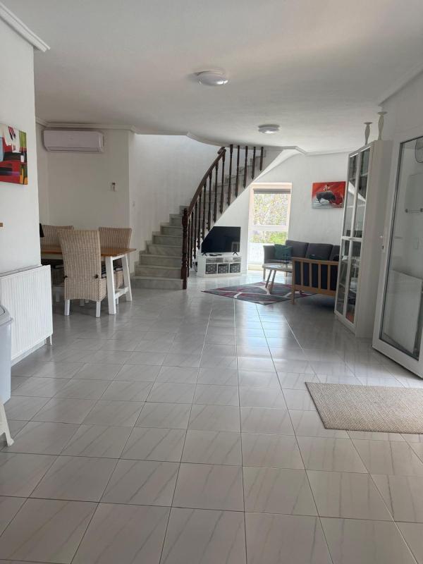 Properties for sale and rent in Spain photo 1