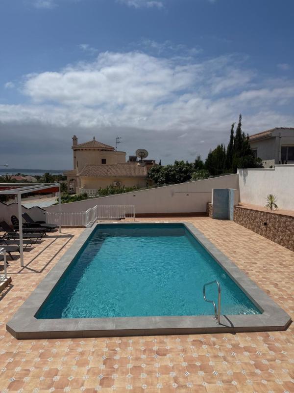Properties for sale and rent in Spain photo 4