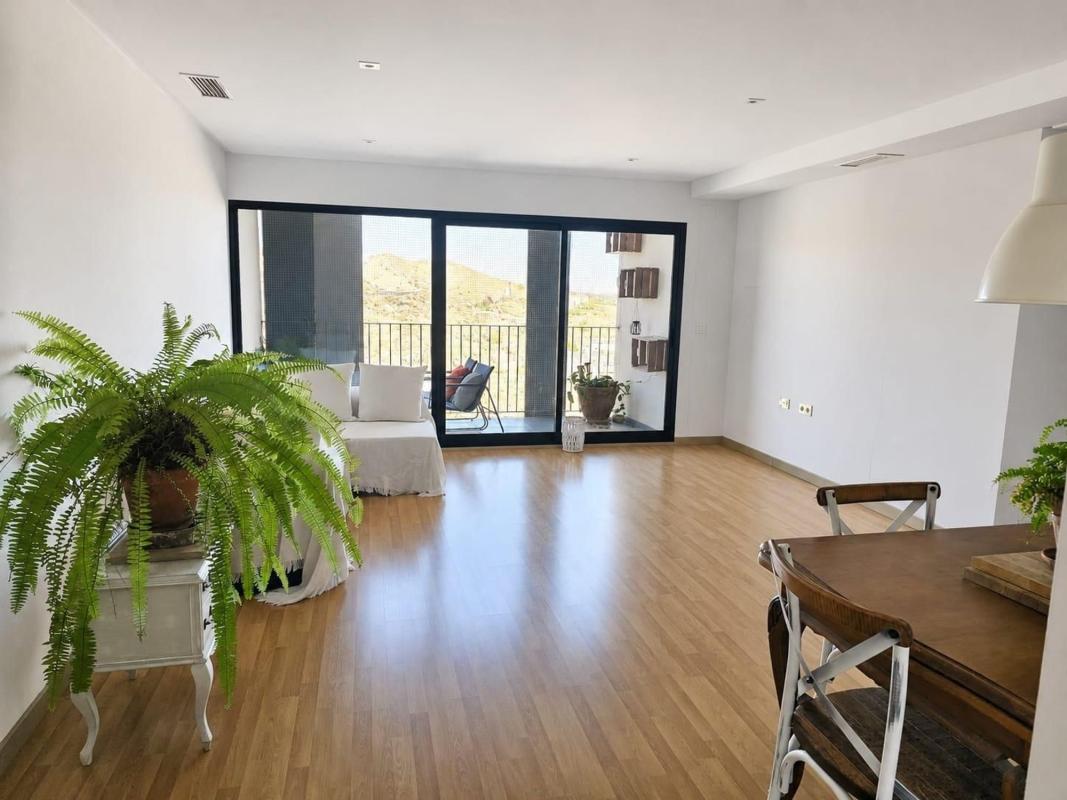 Продажа квартиры на Piso en Calle Holanda, Crevillente, Кревильенте
photo 1