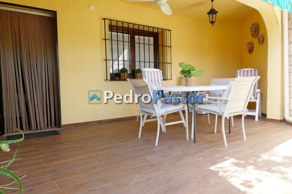 Chalet adosado en Calle Rascassa, 10, Les Bassetes-El Marjal, Denia photo 4