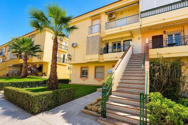 Venta de piso en Piso en La Veleta, Torrevieja, Torrevieja
photo 1