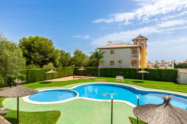 Sprzedaż mieszkania w Piso en Lomas de Don Juan, Orihuela, Orihuela
 photo 4