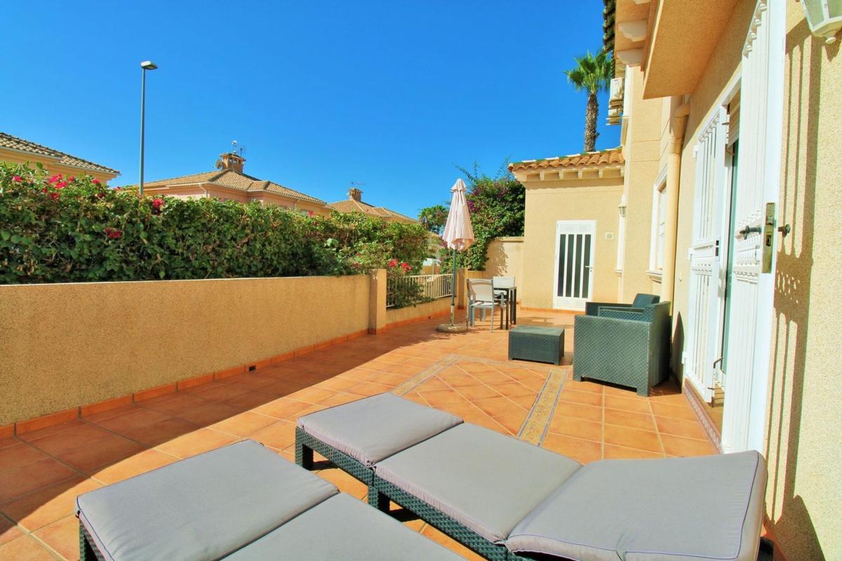 Sprzedaż mieszkania w Piso en Calle Aida, 5, Villamartín, Orihuela, Orihuela
 photo 3