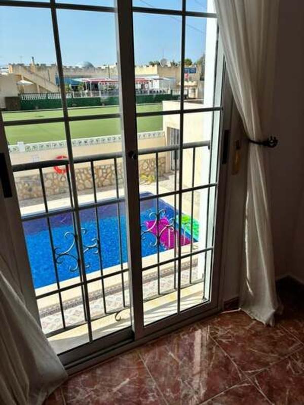 Sprzedaż mieszkania w Piso en Villamartín, Orihuela, Orihuela
photo 2