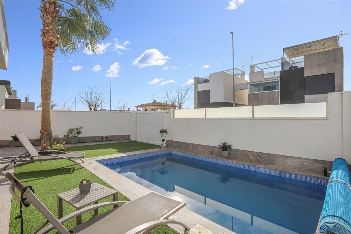 Venta de chalet independiente en Casa o chalet en Zona Pueblo, Pilar de la Horadada, Pilar de la Horadada
photo 2