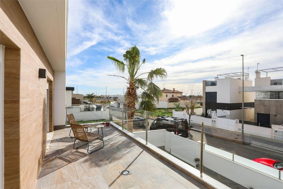 Venta de chalet independiente en Casa o chalet en Zona Pueblo, Pilar de la Horadada, Pilar de la Horadada
photo 4