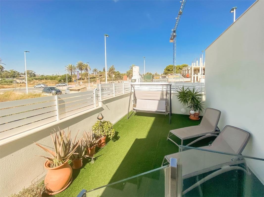 Venta de piso en Piso en Avenida Alemania, 29, La Marina, Elche / Elx, Elche / Elx
 photo 2