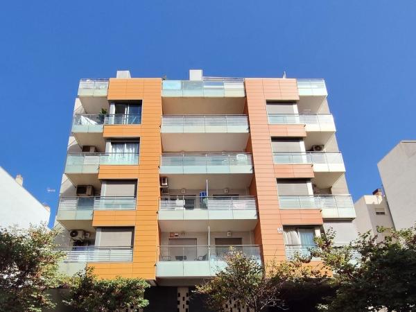 Venta de piso en Piso en Calle Campoamor, Puerto Deportivo, Torrevieja, Torrevieja
 photo 1
