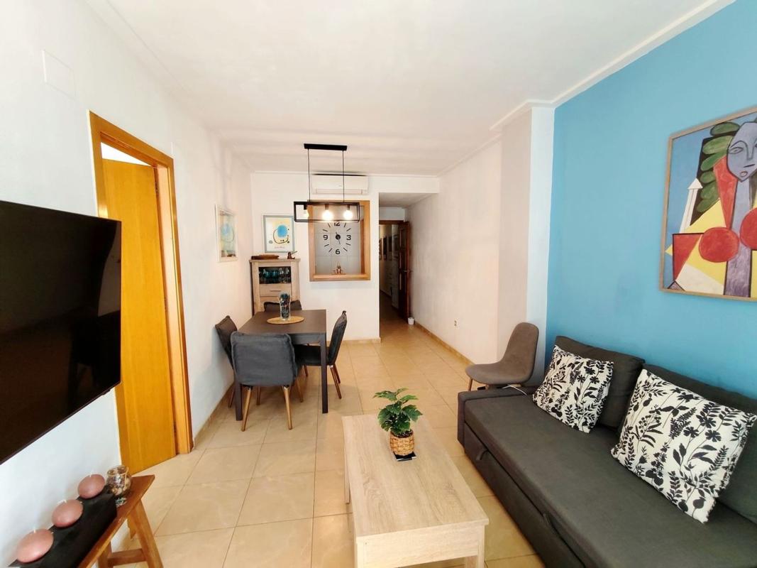 Sale of apartment in Piso en Calle Campoamor, Puerto Deportivo, Torrevieja, Torrevieja
photo 4