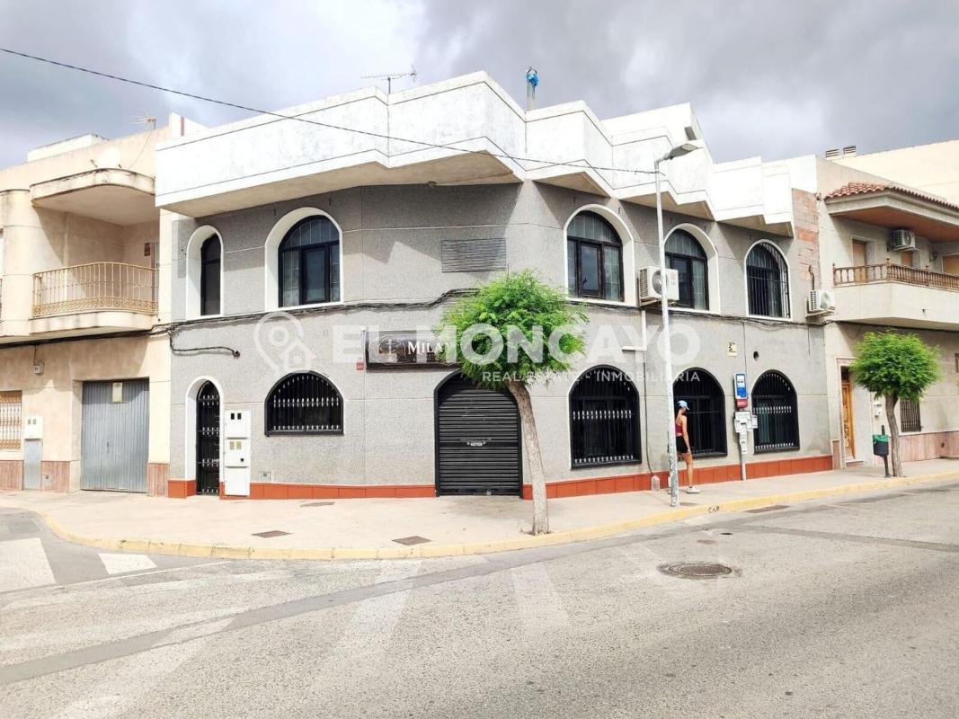 Properties for sale and rent in Spain photo 1