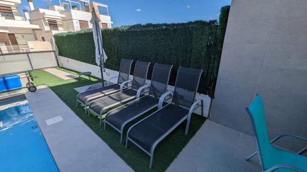 Chalet adosado en Calle Bidasoa, 13, Villamartín, Orihuela photo 4