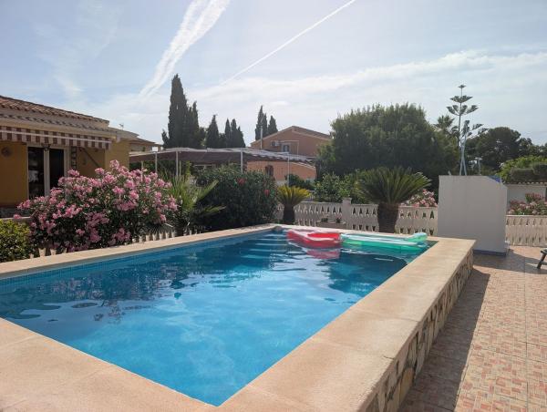 Casa o chalet independiente en Calle Nogal, 14, Los Girasoles, San Vicente del Raspeig thumbnail 2