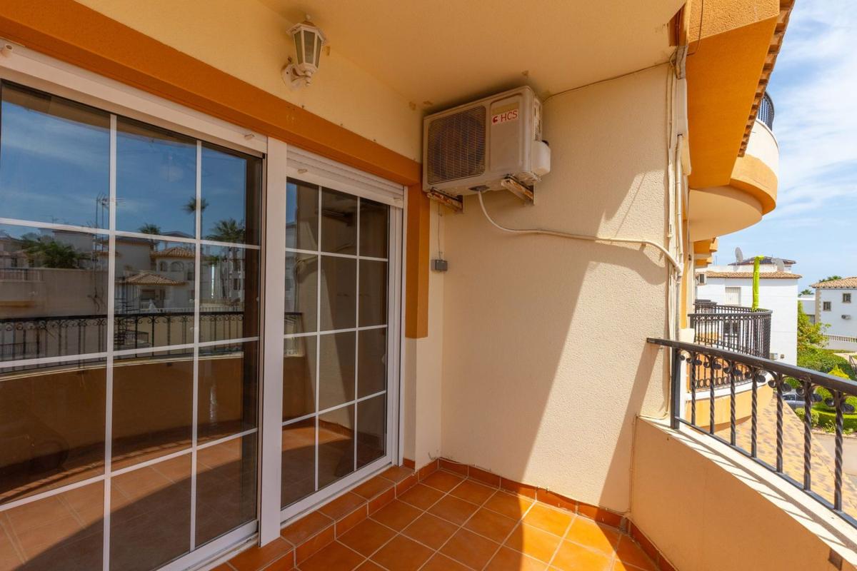 Продажа квартиры на Piso en Villamartín, Orihuela, Ориуэла
photo 3